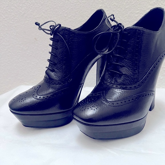 Bottega Veneta Black Heeled Ankle Boots - Picture 1 of 11